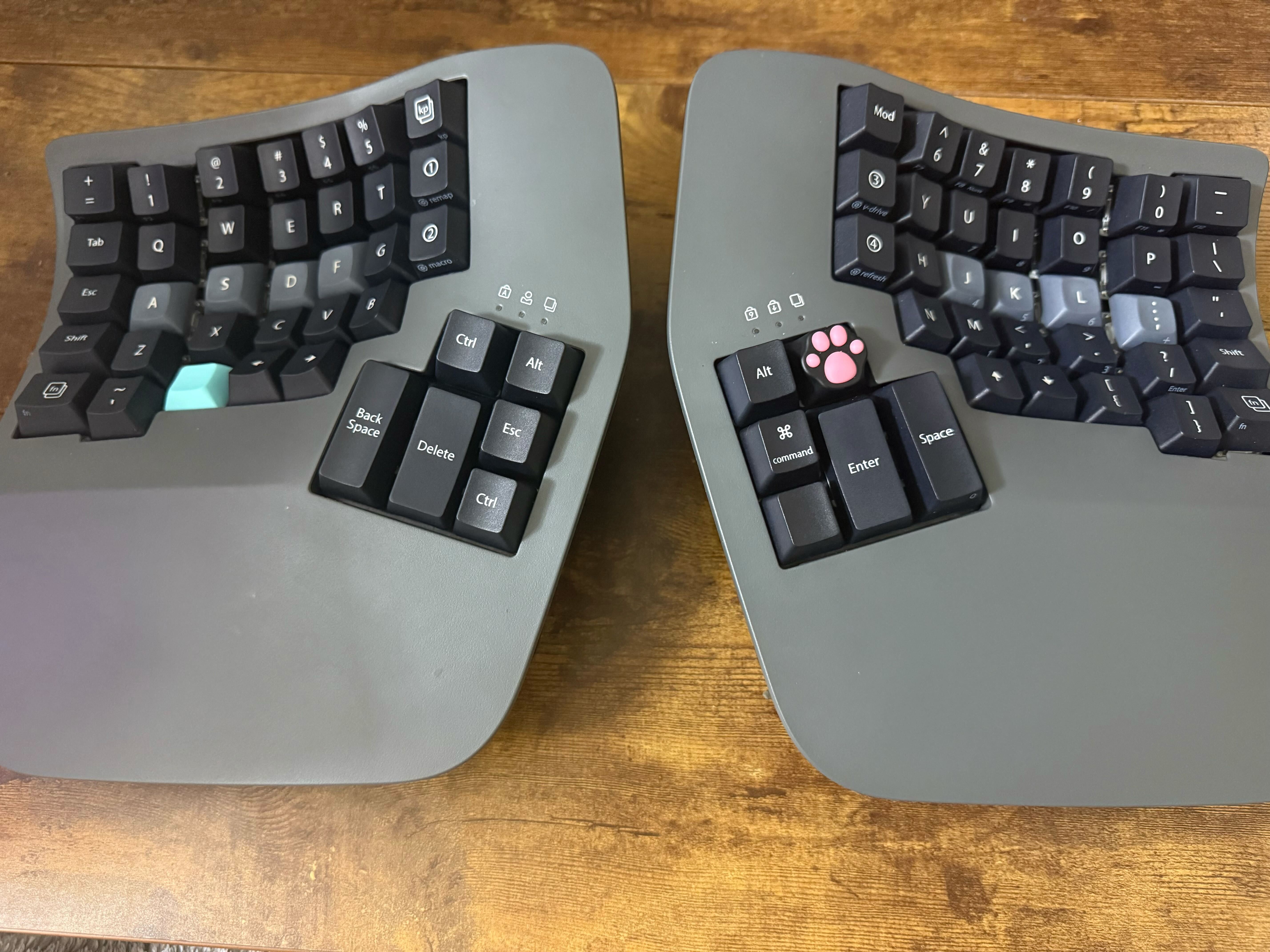 肉球キーキャップ